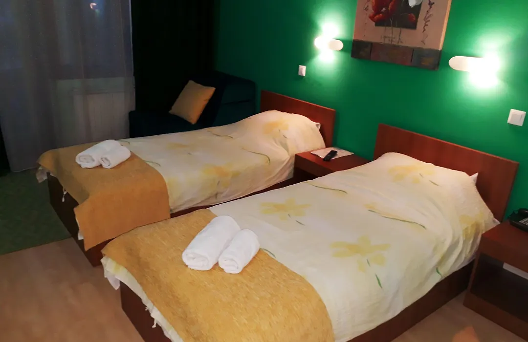 Hotel Pine-1
