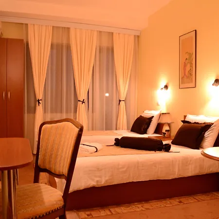 Hotel Pine-2
